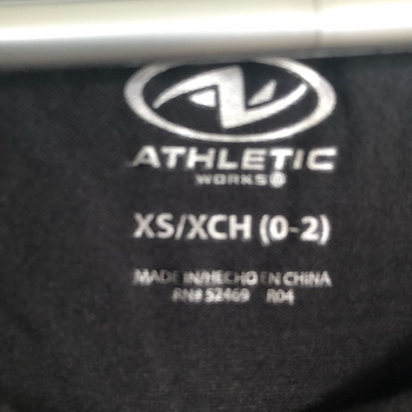 ATHLETIC WORKS Womens Tank Top XS 0-2 Graphics Black New - Picture 9 of 12